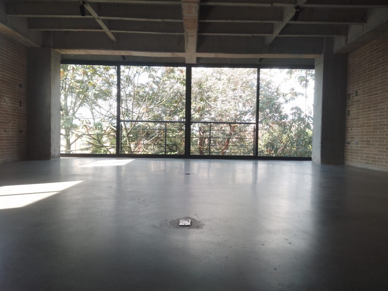 Oficina en arriendo Antioquia Medellín San Lucas 67 m2 Habitaciones 0 Baños 1 Garajes 0 Precio $3800000