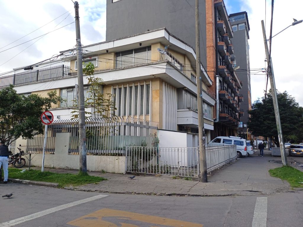 Casa en arriendo Cundinamarca Bogotá Quinta Paredes 600 m2 Habitaciones 10 Baños 6 Garajes 3 Precio $25000000