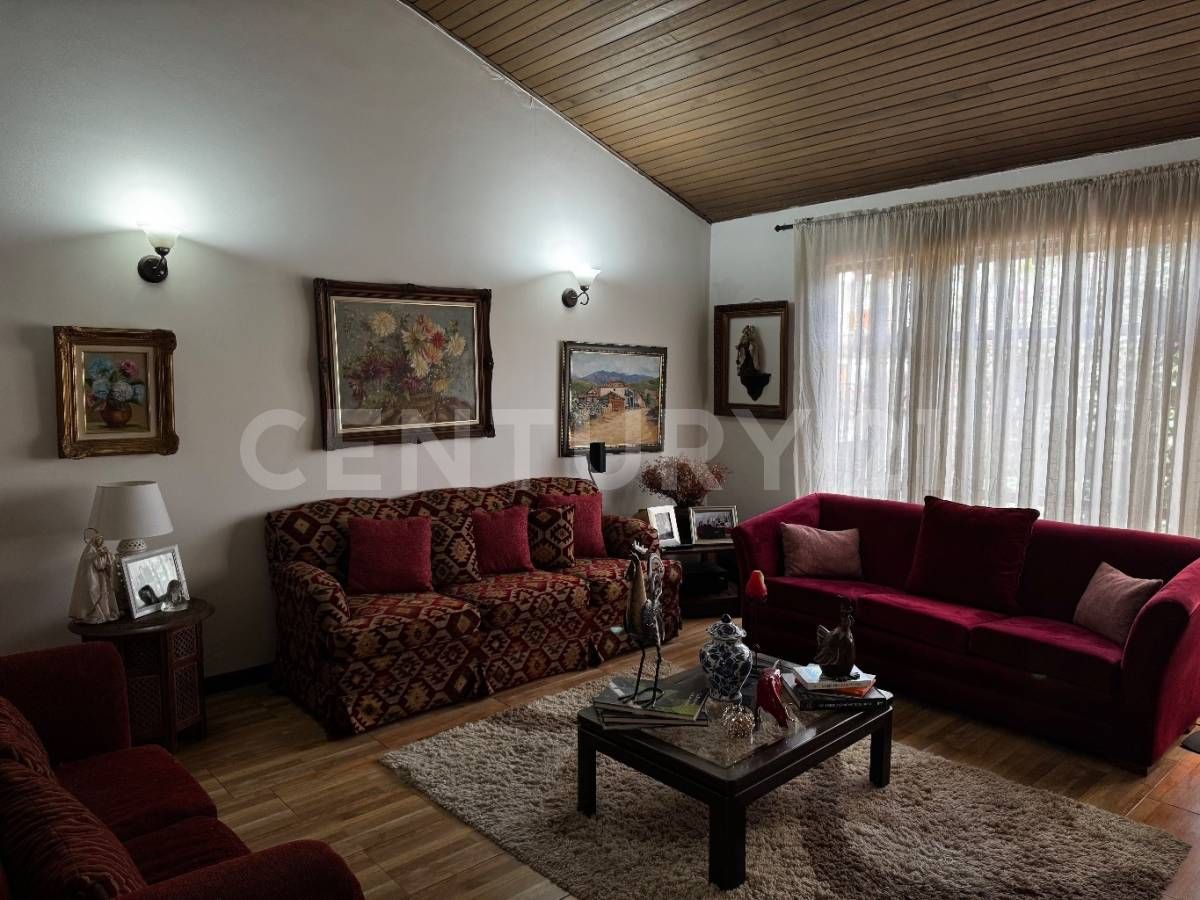 Casa en venta Cundinamarca Bogotá Prado Veraniego Sur 198 m2 Habitaciones 4 Baños 4 Garajes 3 Precio $1280000000