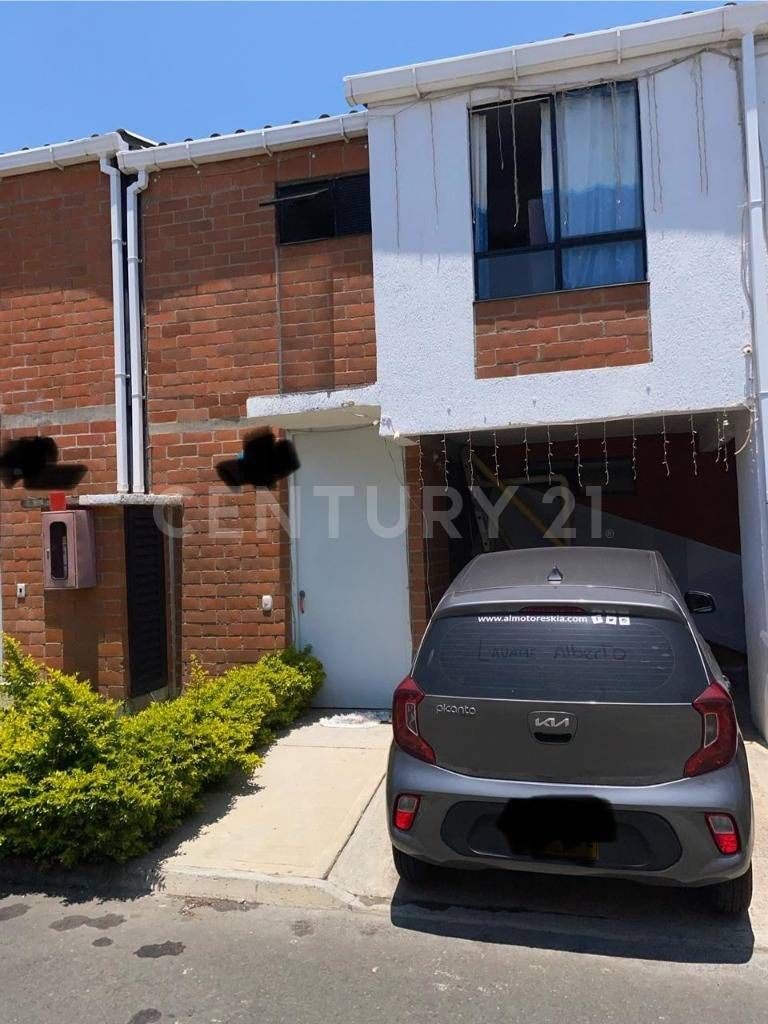 Casa en venta Valle Del Cauca Jamundí Ciudad Alfaguara 120 m2 Habitaciones 3 Baños 2 Garajes 1 Precio $240000000