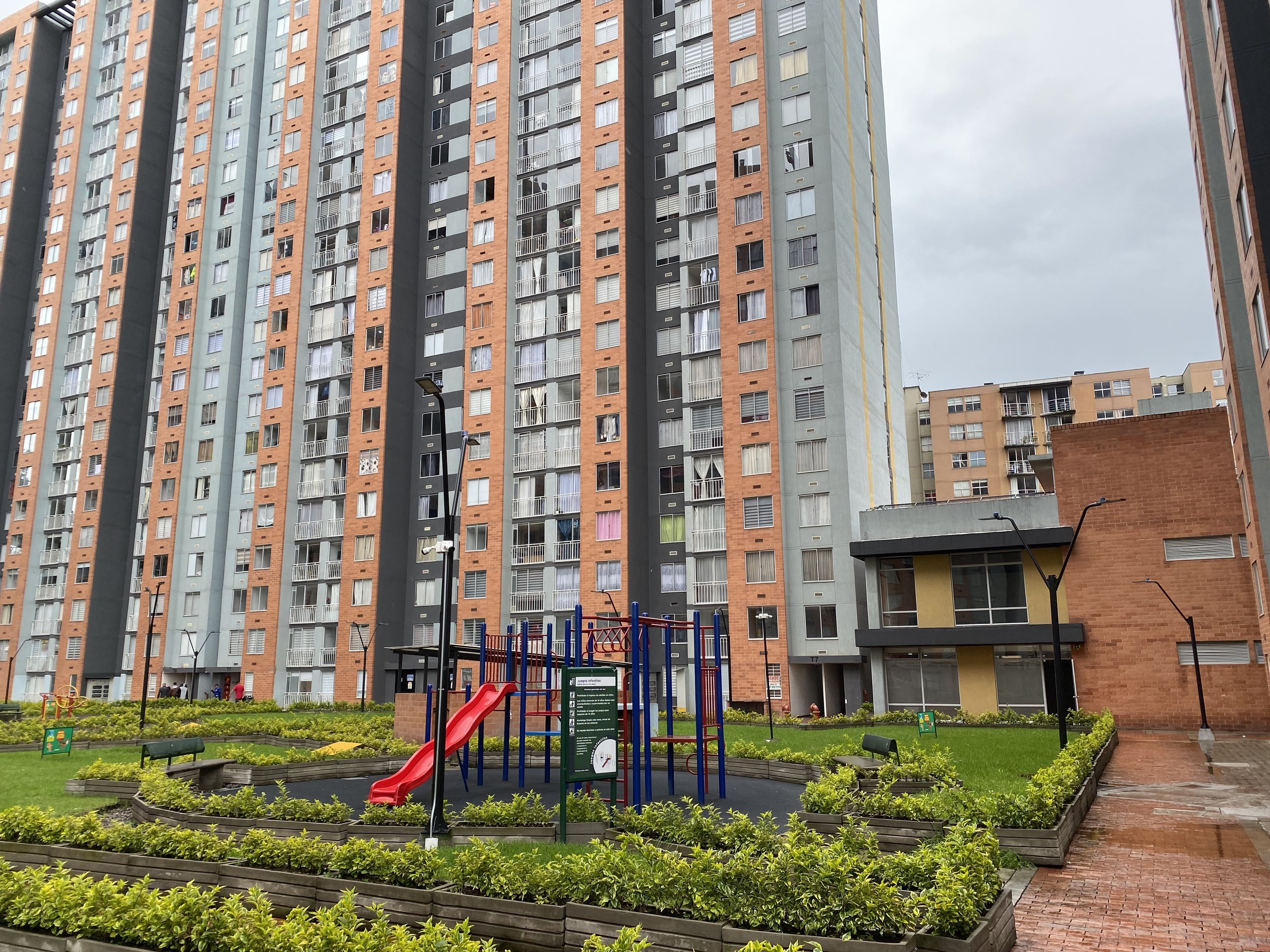 Apartamento en venta Cundinamarca Bogotá Primavera Occidental 32 m2 Habitaciones 2 Baños 1 Garajes 0 Precio $215000000