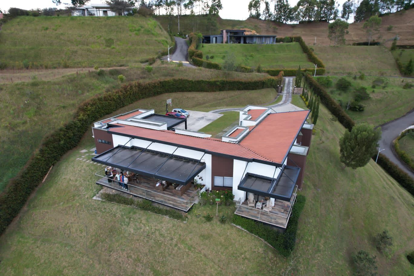 Casa en venta Antioquia Guarne Guarne 375 m2 Habitaciones 4 Baños 4 Garajes 2 Precio $4000000000
