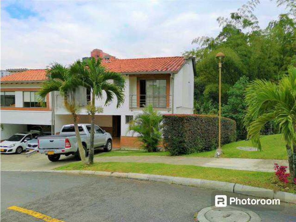Casa en venta Antioquia Envigado El Chocho 285 m2 Habitaciones 3 Baños 5 Garajes 4 Precio $1480000000