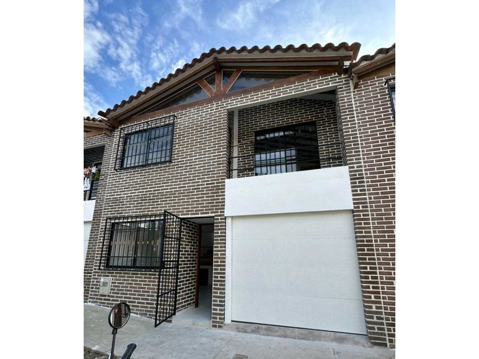 Casa en venta Antioquia La Ceja La Floresta 140 m2 Habitaciones 3 Baños 4 Garajes 1 Precio $570000000