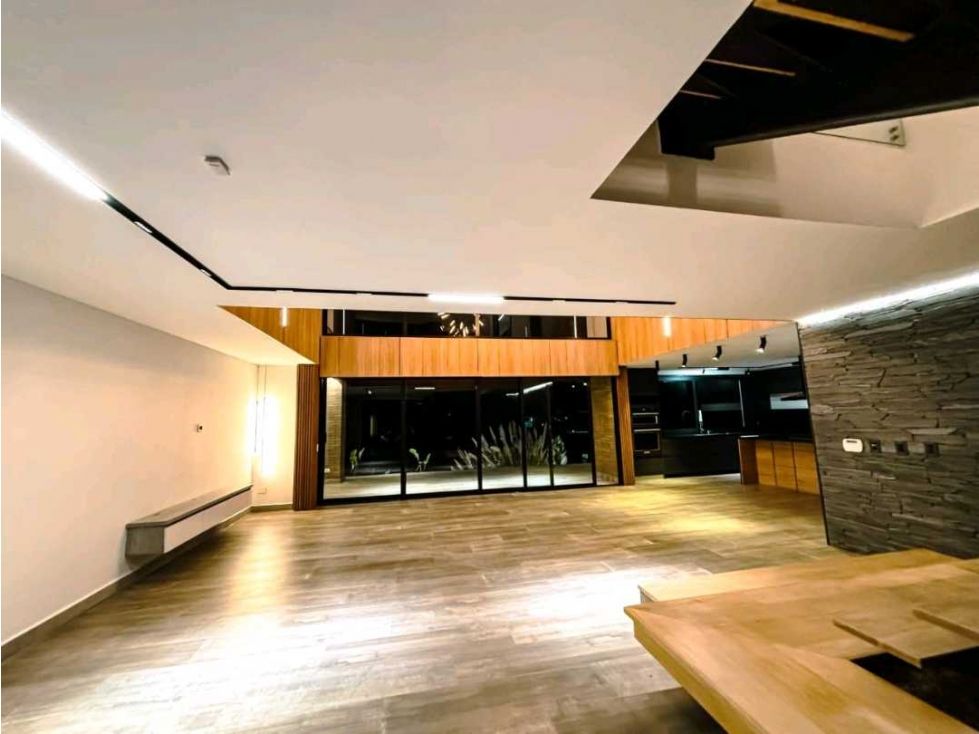 Casa Campestre en venta Antioquia Envigado Envigado 507 m2 Habitaciones 4 Baños 5 Garajes 8 Precio $4500000000