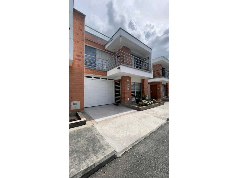 Casa en venta Antioquia La Ceja Tahami 135 m2 Habitaciones 3 Baños 3 Garajes 1 Precio $700000000