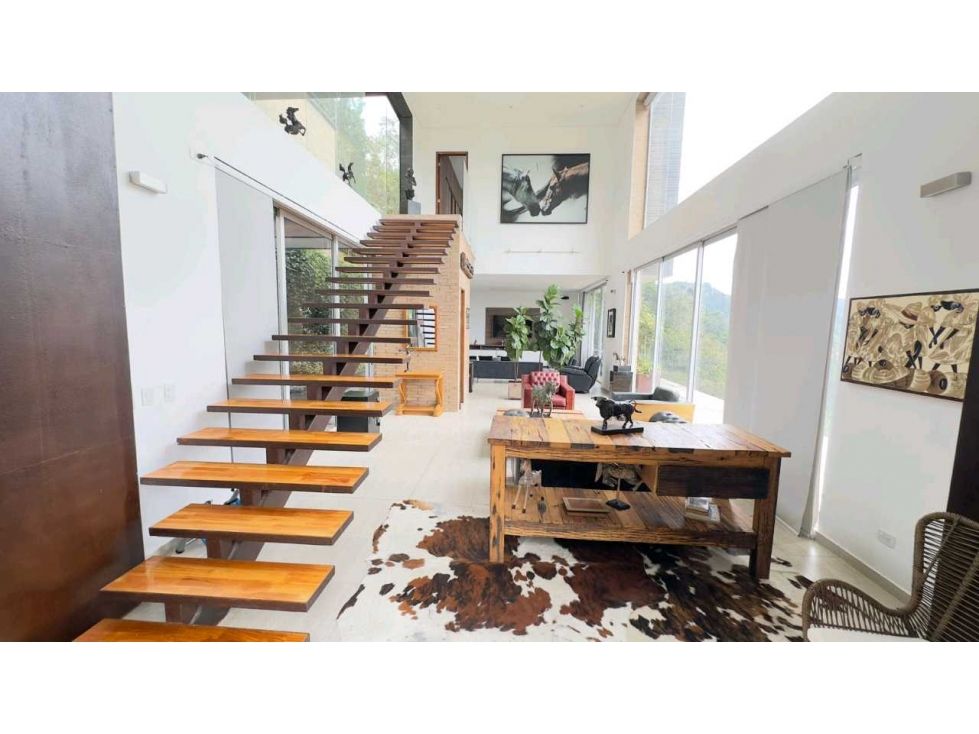 Casa Campestre en venta Antioquia El Retiro El Retiro 500 m2 Habitaciones 3 Baños 4 Garajes 3 Precio $4300000000