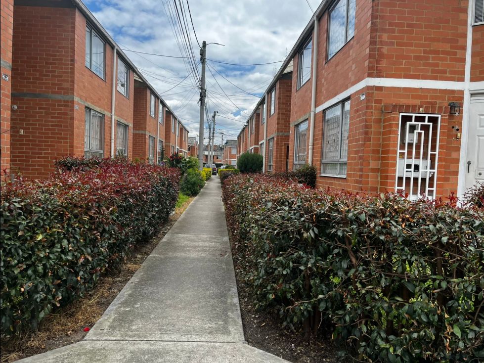 Casa en venta Cundinamarca Madrid Conjunto Residencial La Finca Manzana 1 76 m2 Habitaciones 3 Baños 2 Garajes 0 Precio $232000000