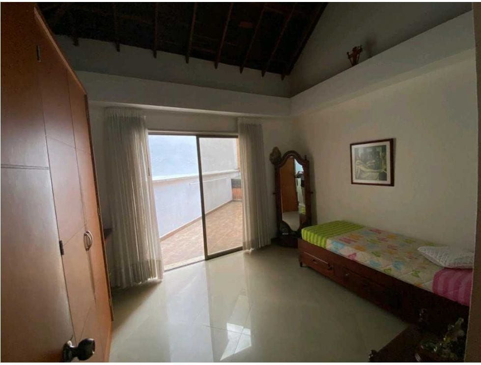 Casa en venta Antioquia Sabaneta Sabaneta 200 m2 Habitaciones 4 Baños 4 Garajes 2 Precio $1200000000