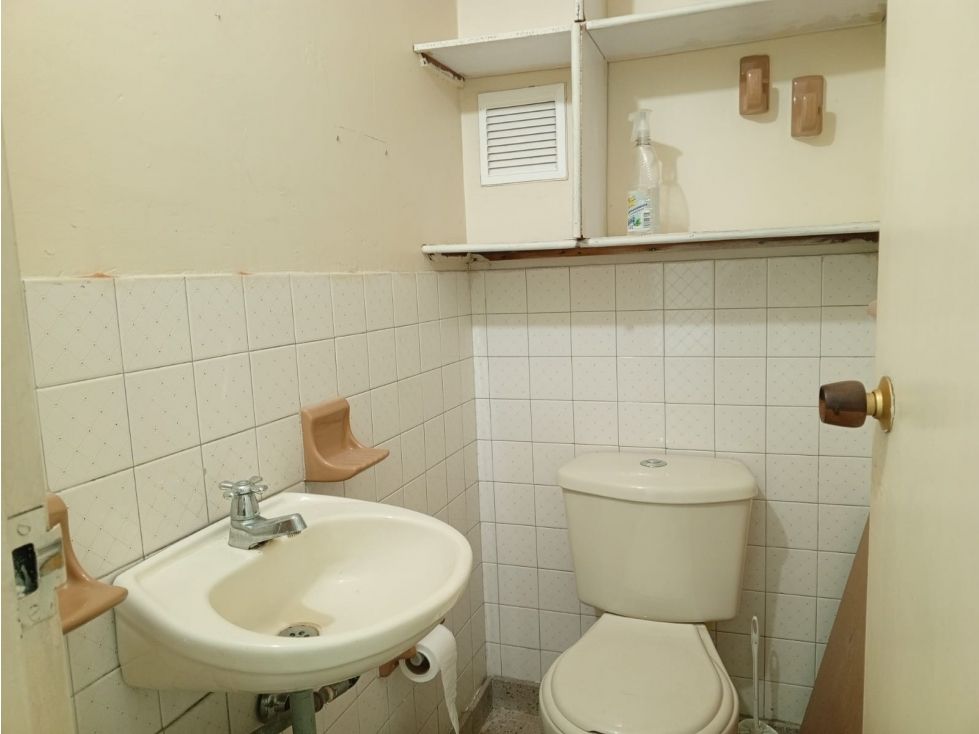 Local en arriendo Antioquia Medellín Cuarta Brigada 18 m2 Habitaciones 0 Baños 1 Garajes 0 Precio $2000000