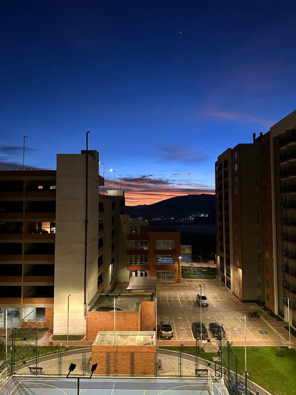 Apartamento en arriendo Cundinamarca Zipaquirá Algarra 1 63 m2 Habitaciones 3 Baños 2 Garajes 1 Precio $1300000