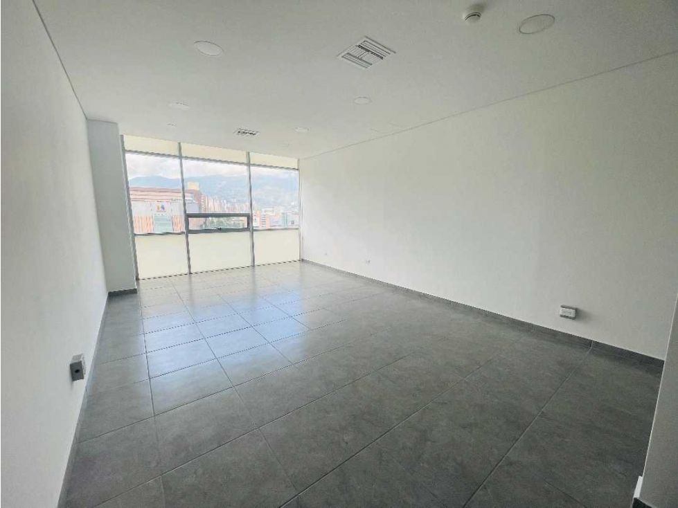 Oficina en arriendo Antioquia Envigado Primavera 37 m2 Habitaciones 0 Baños 1 Garajes 1 Precio $2900000