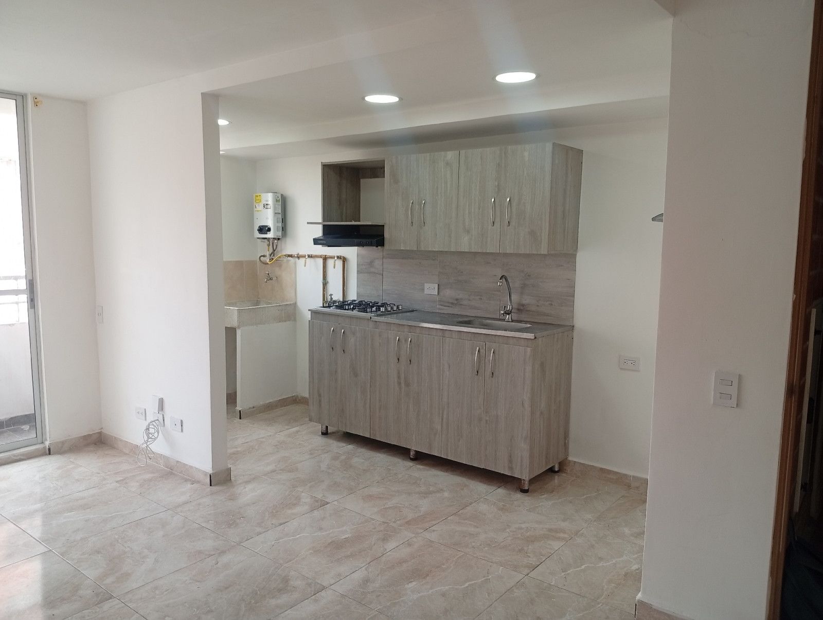 Apartamento en arriendo Antioquia Medellín San Antonio De Prado 65 m2 Habitaciones 3 Baños 2 Garajes 0 Precio $1400000