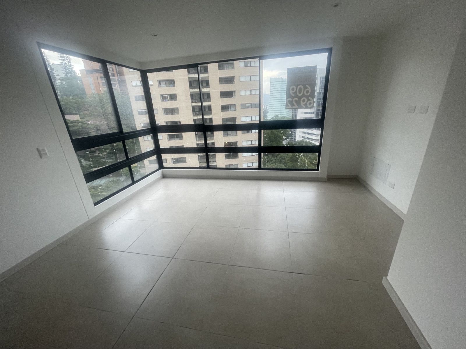 Apartamento en arriendo Antioquia Medellín Simesa 76 m2 Habitaciones 2 Baños 3 Garajes 1 Precio $4100000