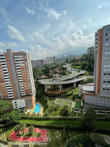 Apartamento en arriendo Antioquia Envigado Alto De Misael 70 m2 Habitaciones 2 Baños 2 Garajes 1 Precio $3200000