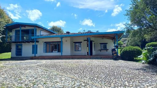 Casa en arriendo Antioquia El Carmen De Viboral El Carmen De Viboral 2700 m2 Habitaciones 5 Baños 5 Garajes 5 Precio $5500000