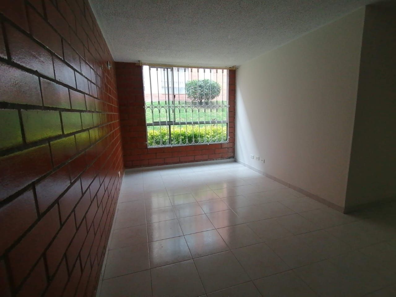 Apartamento en arriendo Cundinamarca Soacha Cr Sauco 47 m2 Habitaciones 3 Baños 2 Garajes 0 Precio $1070000