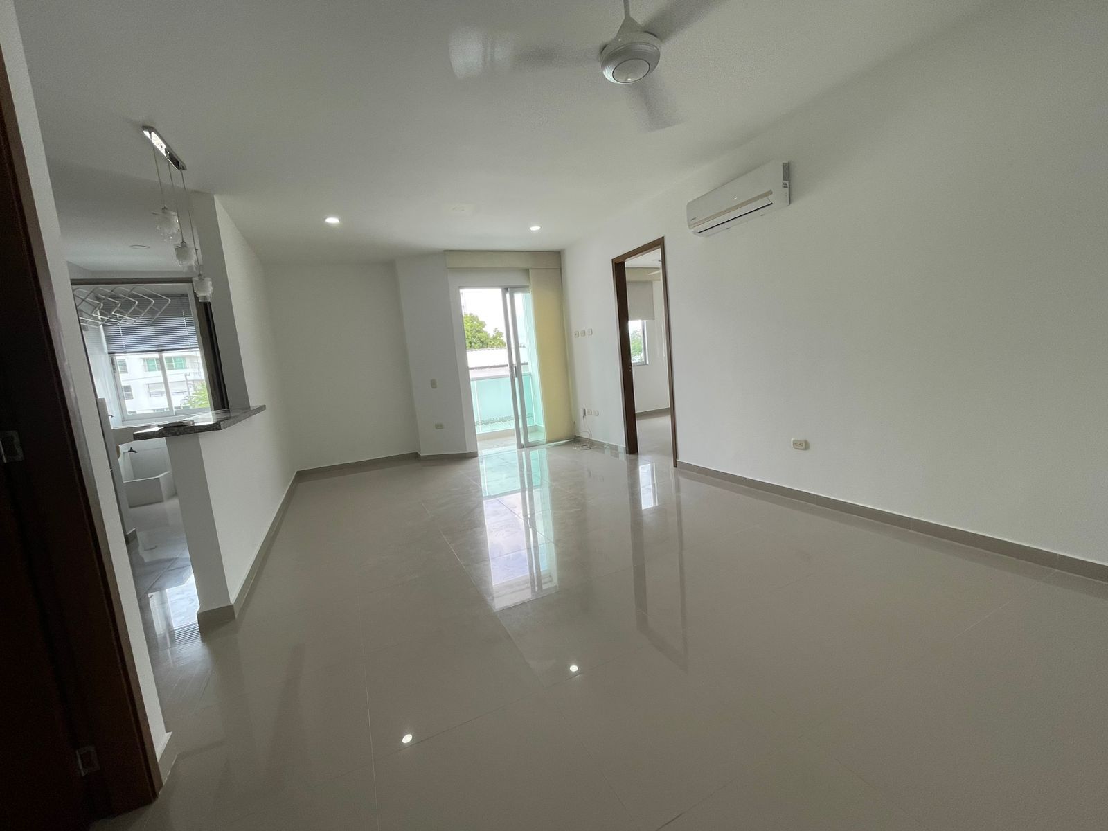 Apartaestudio en arriendo Córdoba Montería El Recreo 56 m2 Habitaciones 1 Baños 2 Garajes 1 Precio $1700000