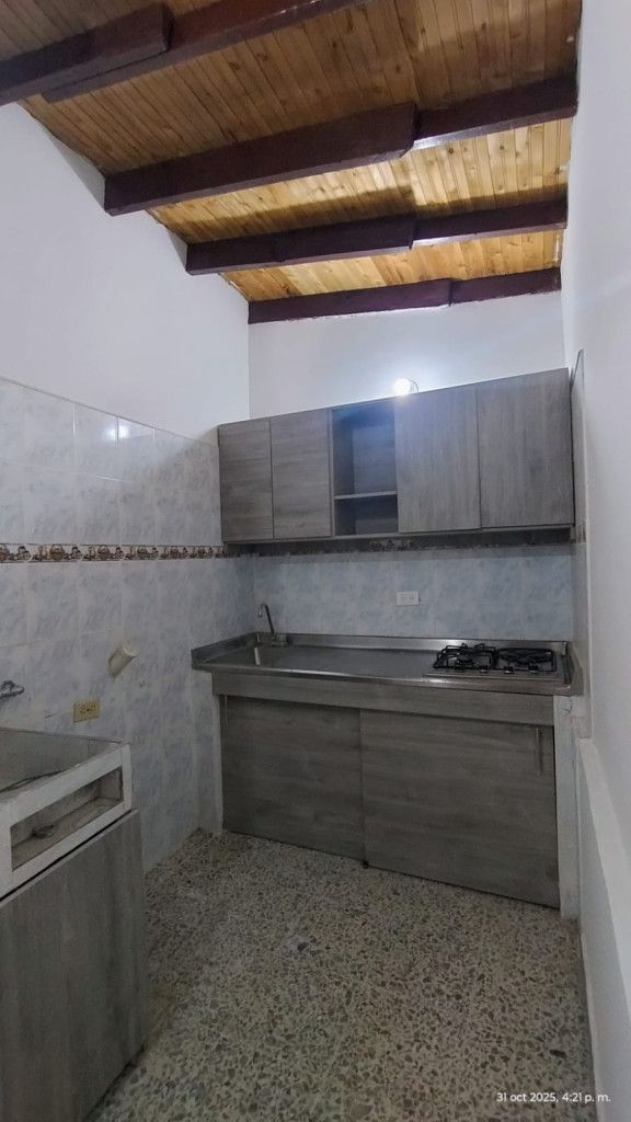 Apartaestudio en arriendo Antioquia Medellín Los Conquistadores 28 m2 Habitaciones 1 Baños 1 Garajes 0 Precio $1200000