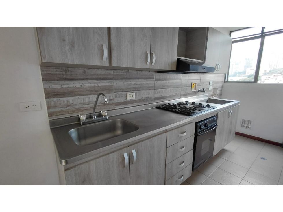 Apartamento en arriendo Antioquia Medellín Loma De Los Bernal 65 m2 Habitaciones 2 Baños 2 Garajes 1 Precio $2300000