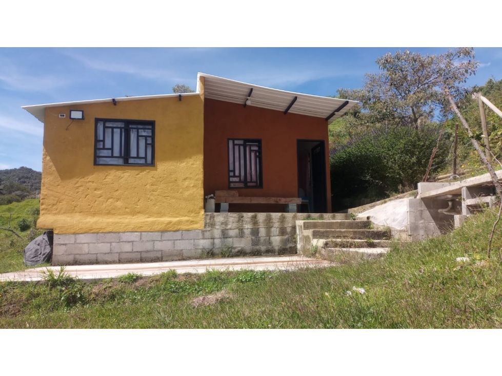 Finca en venta Antioquia Marinilla Marinilla 60 m2 Habitaciones 3 Baños 1 Garajes 5 Precio $260000000