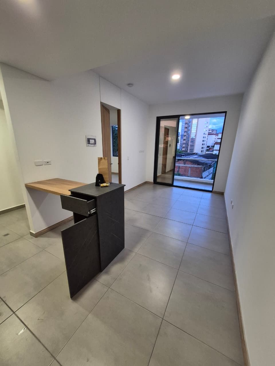 Apartaestudio en arriendo Risaralda Pereira La Julita 42 m2 Habitaciones 0 Baños 1 Garajes 1 Precio $2350000