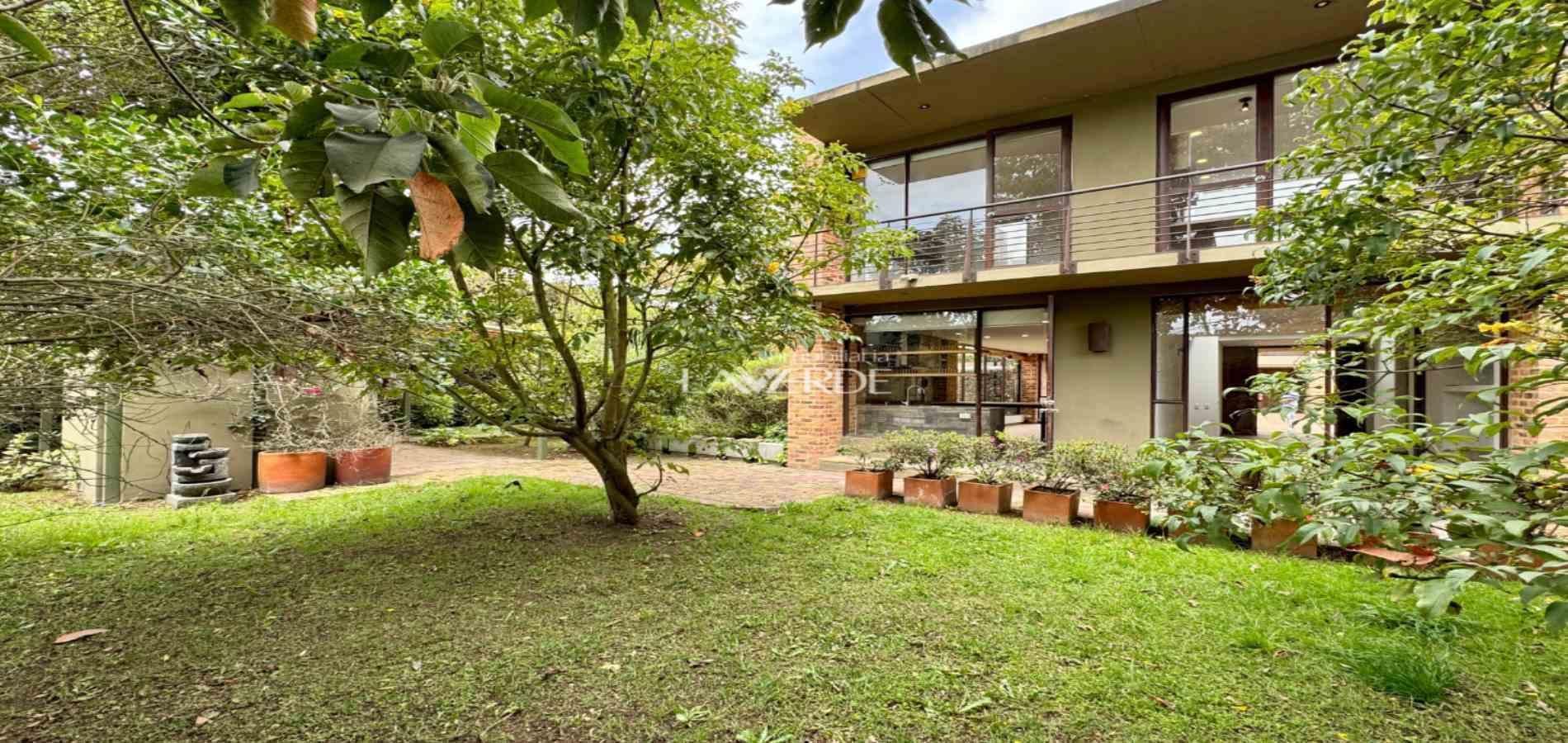 Casa en venta Cundinamarca Chía Chia 183 m2 Habitaciones 3 Baños 4 Garajes 3 Precio $1100000000