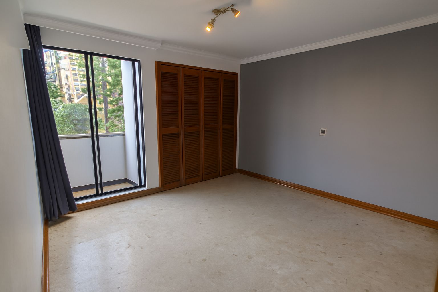 Apartamento en arriendo Antioquia Medellín La Linde 135 m2 Habitaciones 3 Baños 3 Garajes 2 Precio $5200000