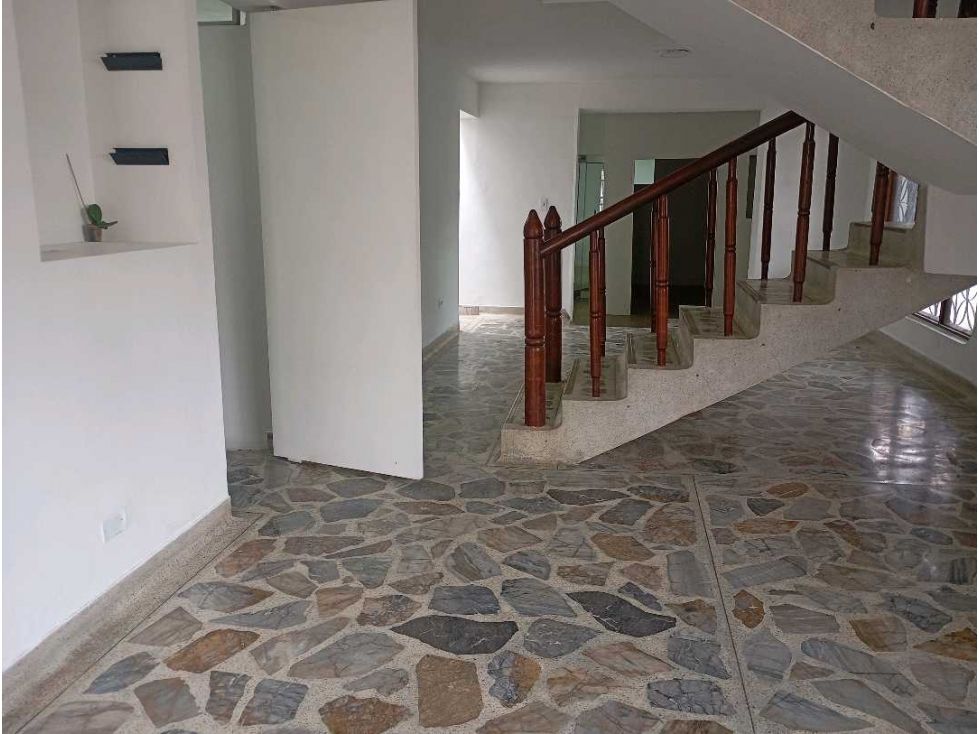 Casa en arriendo Antioquia Envigado San Marcos 150 m2 Habitaciones 7 Baños 3 Garajes 1 Precio $8500000