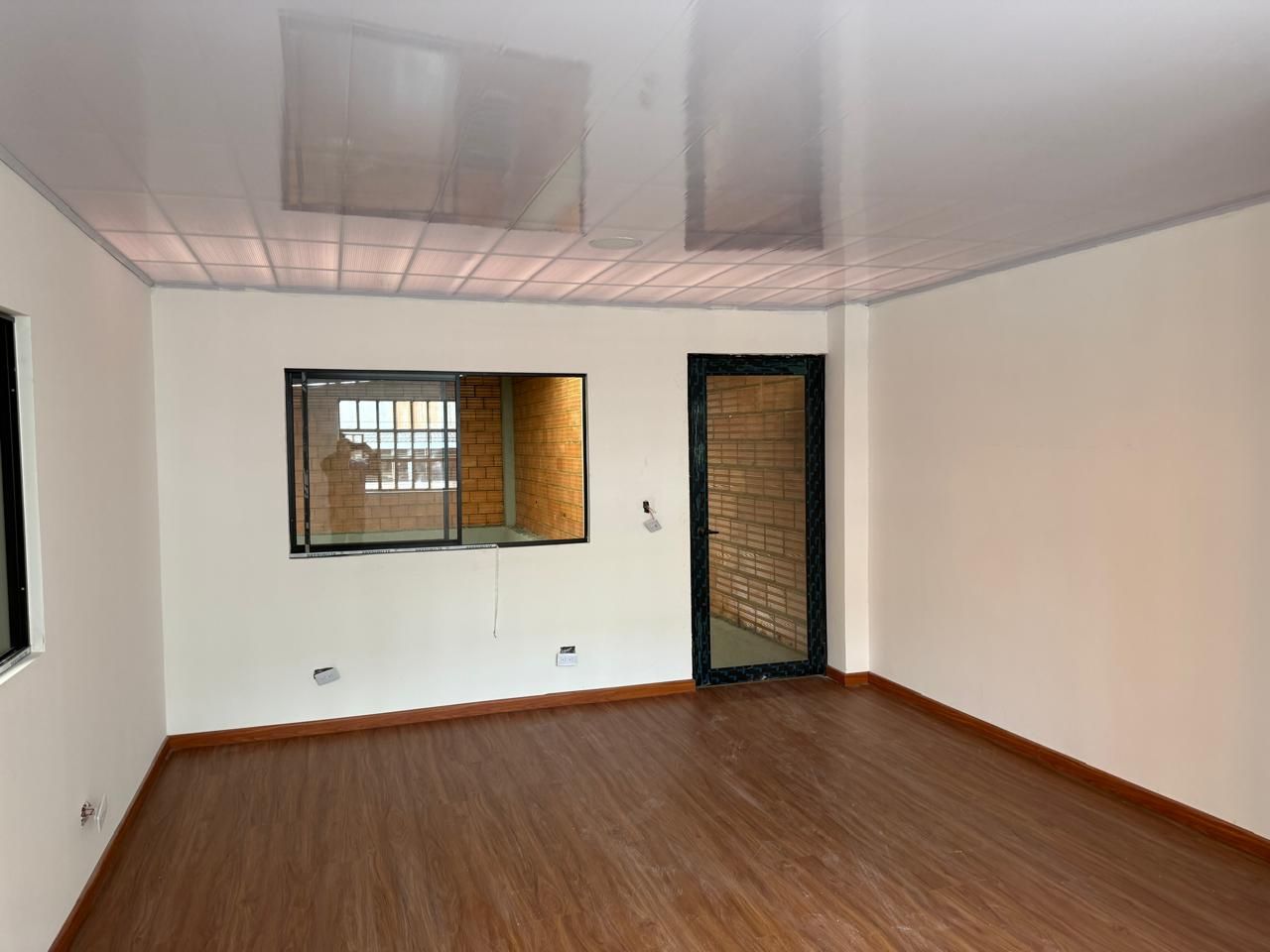 Bodega en arriendo Cundinamarca Bogotá Centro Fontibon 260 m2 Habitaciones 0 Baños 2 Garajes 0 Precio $7200000