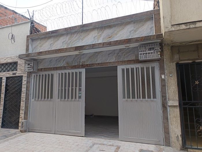 Casa en venta Valle Del Cauca Cali Bretaña 145 m2 Habitaciones 3 Baños 1 Garajes 2 Precio $420000000