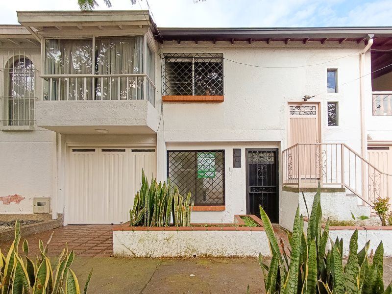 Apartamento en arriendo Antioquia Medellín La Gloria 70 m2 Habitaciones 2 Baños 2 Garajes 0 Precio $2200000