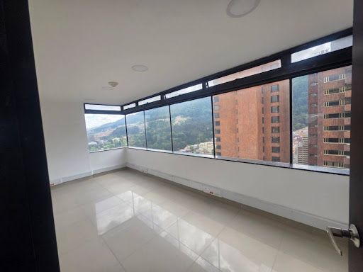 Oficina en venta Cundinamarca Bogotá Samper 220 m2 Habitaciones 0 Baños 2 Garajes 1 Precio $1200000000
