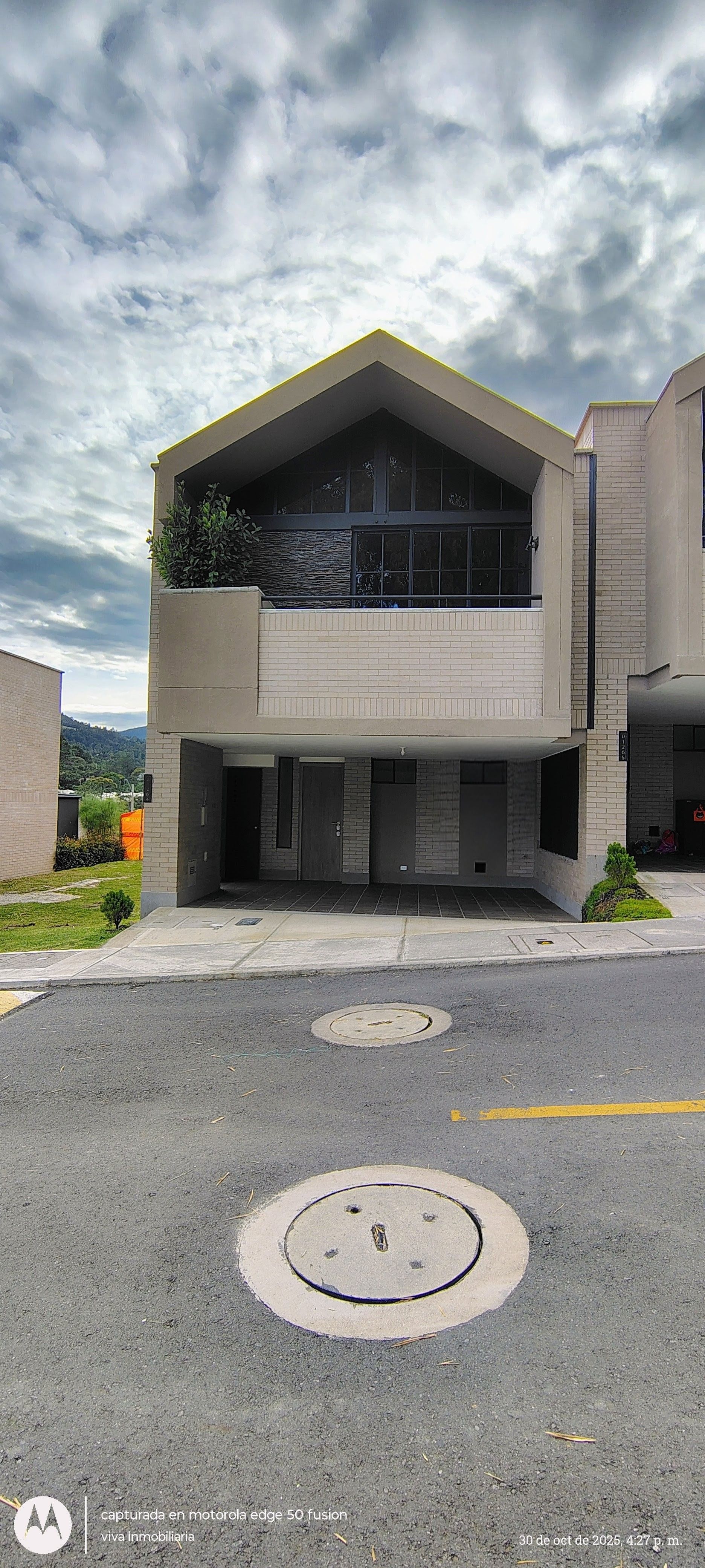 Casa en venta Antioquia El Retiro El Retiro 155 m2 Habitaciones 3 Baños 4 Garajes 0 Precio $1290000000