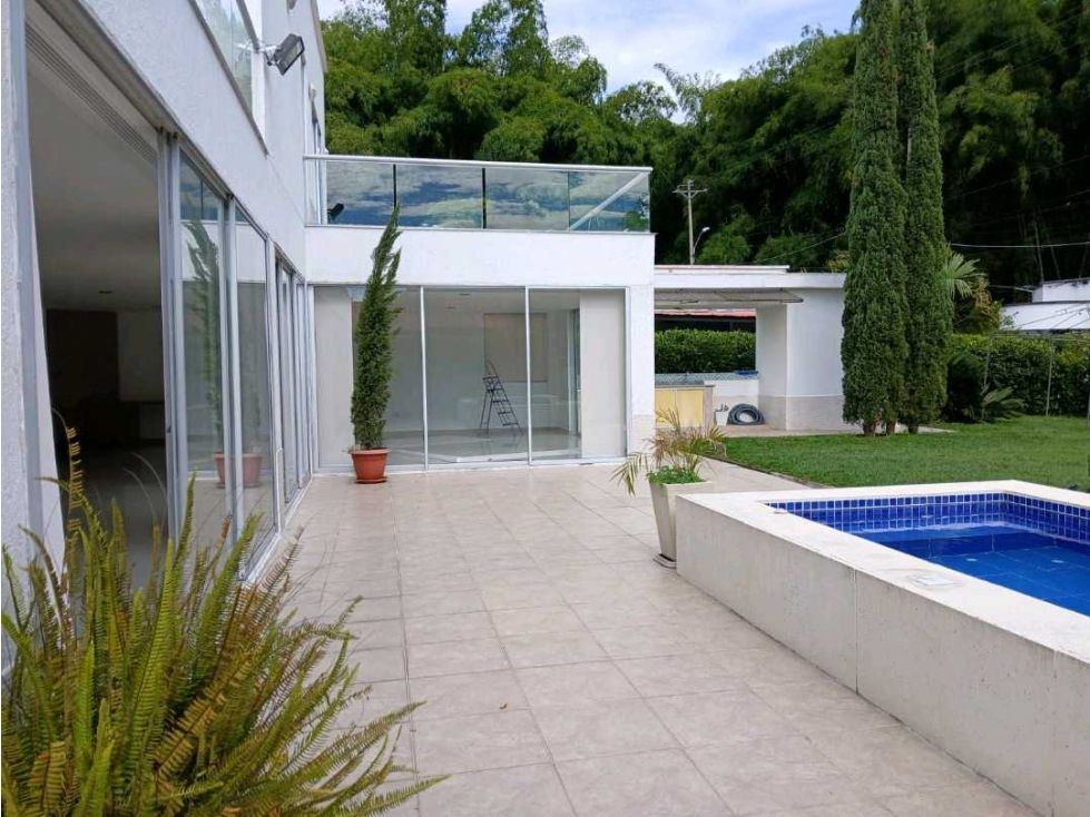 Casa Campestre en venta Quindío Armenia Armenia 300 m2 Habitaciones 5 Baños 7 Garajes 3 Precio $1300000000