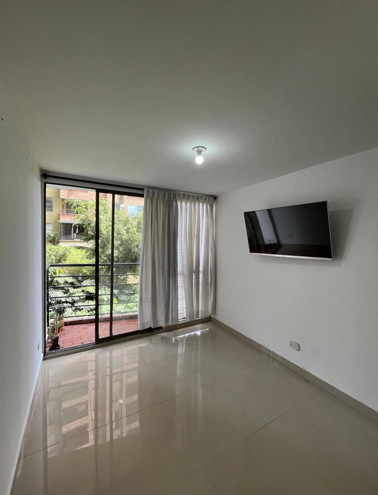 Apartamento en venta Antioquia Medellín La Hondonada 52 m2 Habitaciones 3 Baños 2 Garajes 0 Precio $285000000