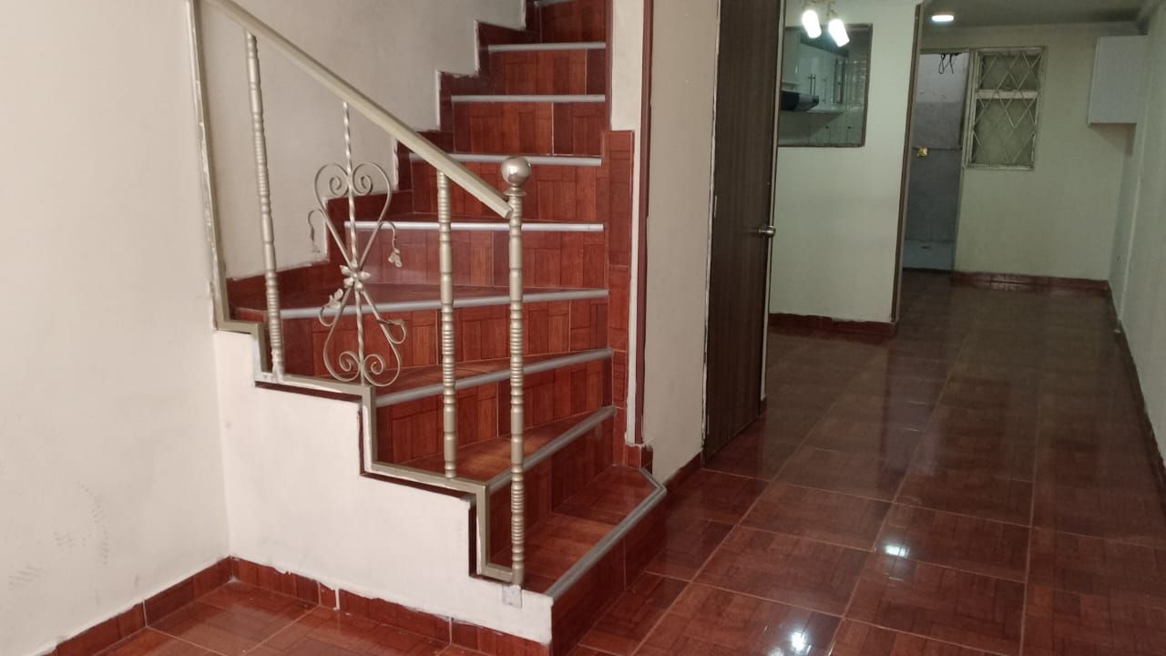 Casa en venta Cundinamarca Bogotá Ub Atlanta 132 m2 Habitaciones 5 Baños 4 Garajes 0 Precio $270000000