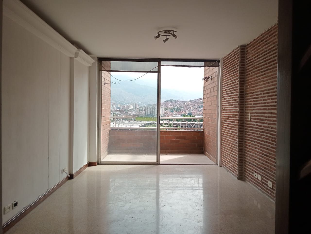 Apartamento en arriendo Antioquia Medellín Los Conquistadores 110 m2 Habitaciones 3 Baños 3 Garajes 1 Precio $4200000