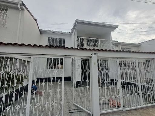 Casa en arriendo Santander Bucaramanga Provenza 250 m2 Habitaciones 5 Baños 3 Garajes 0 Precio $2800000