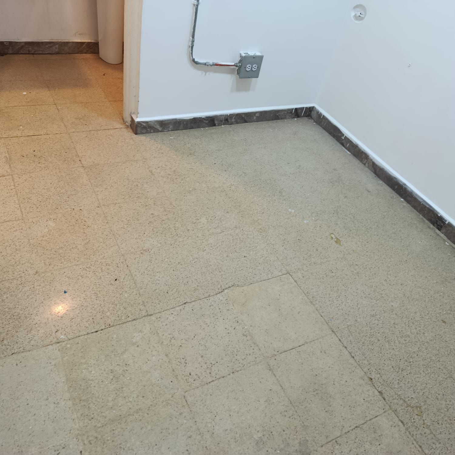 Local en arriendo Antioquia Medellín Suramericana 30 m2 Habitaciones 0 Baños 1 Garajes 0 Precio $3500000