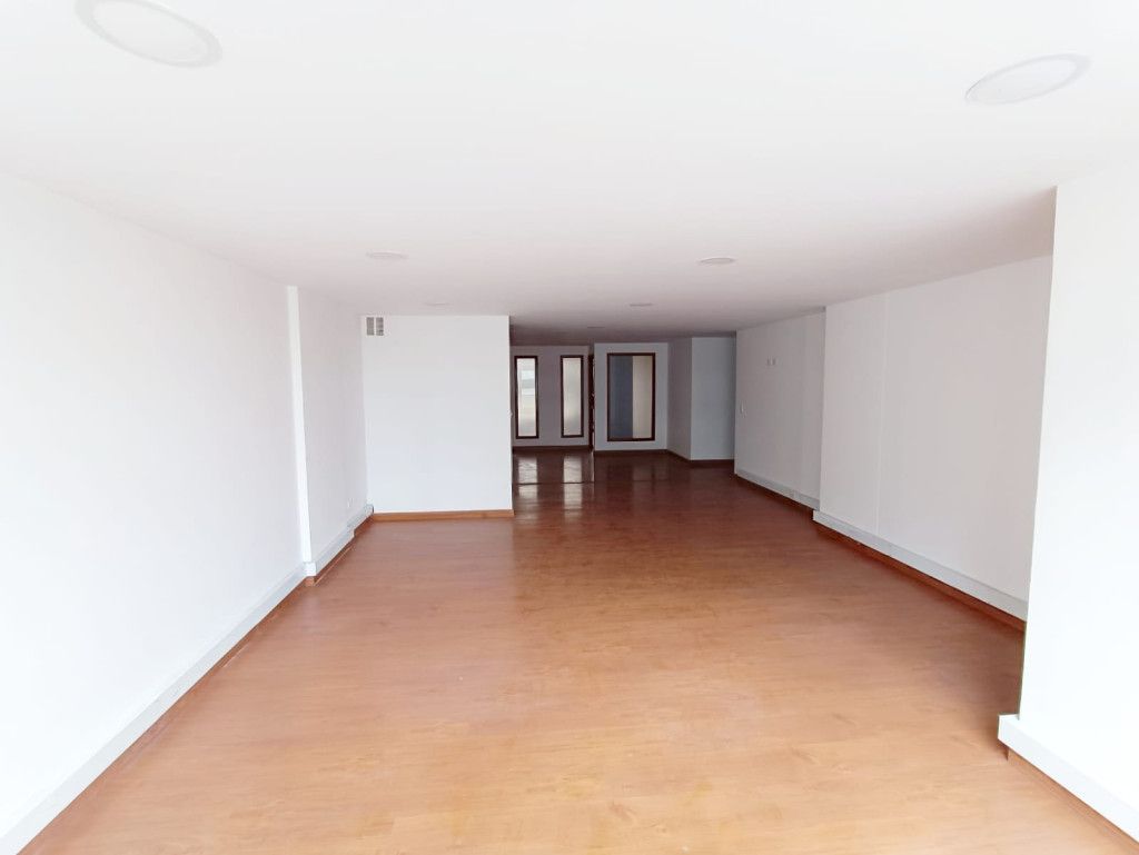 Oficina en arriendo Cundinamarca Bogotá La Porciuncula 93 m2 Habitaciones 0 Baños 1 Garajes 2 Precio $5604000