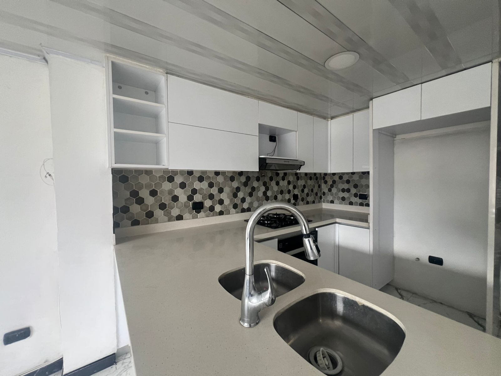 Apartamento en arriendo Risaralda Pereira Maraya 110 m2 Habitaciones 3 Baños 3 Garajes 1 Precio $1750000