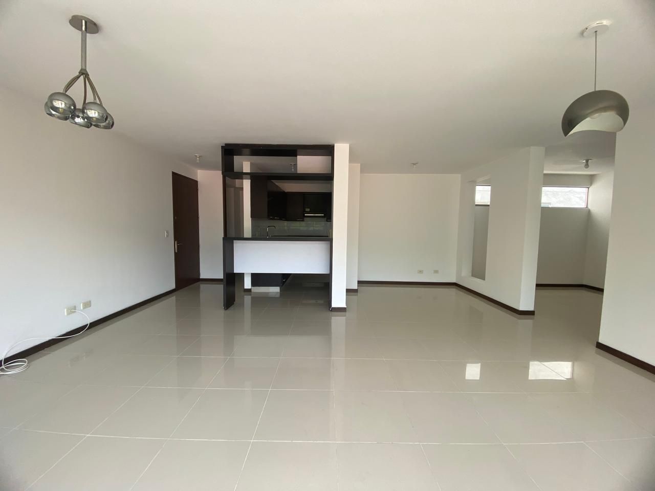 Apartamento en venta Valle Del Cauca Cali Menga 107 m2 Habitaciones 3 Baños 3 Garajes 2 Precio $600000000