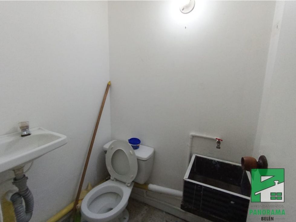 Local en arriendo Antioquia Medellín Urbanizacion Plaza Vicuña 35 m2 Habitaciones 0 Baños 1 Garajes 0 Precio $2850000