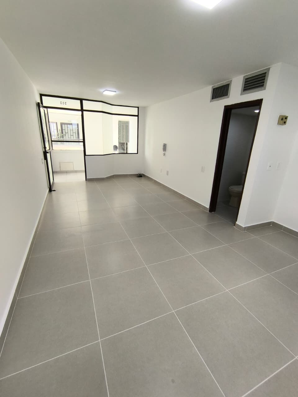 Oficina en arriendo Santander Bucaramanga Garcia Rovira 20 m2 Habitaciones 0 Baños 1 Garajes 0 Precio $1250000