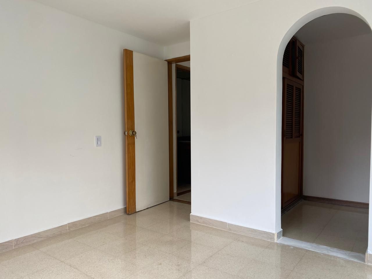 Apartaestudio en arriendo Antioquia Medellín Santa Maria De Los Angeles 70 m2 Habitaciones 1 Baños 2 Garajes 1 Precio $2450000