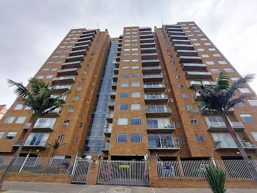 Apartamento en venta Cundinamarca Bogotá Ub Santa Coloma 84 m2 Habitaciones 2 Baños 3 Garajes 2 Precio $770000000