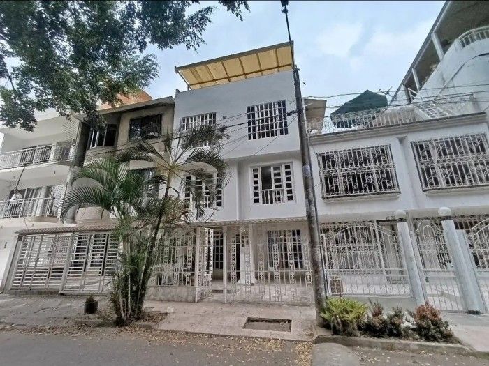 Casa en venta Valle Del Cauca Cali Caney 300 m2 Habitaciones 8 Baños 6 Garajes 2 Precio $605000000