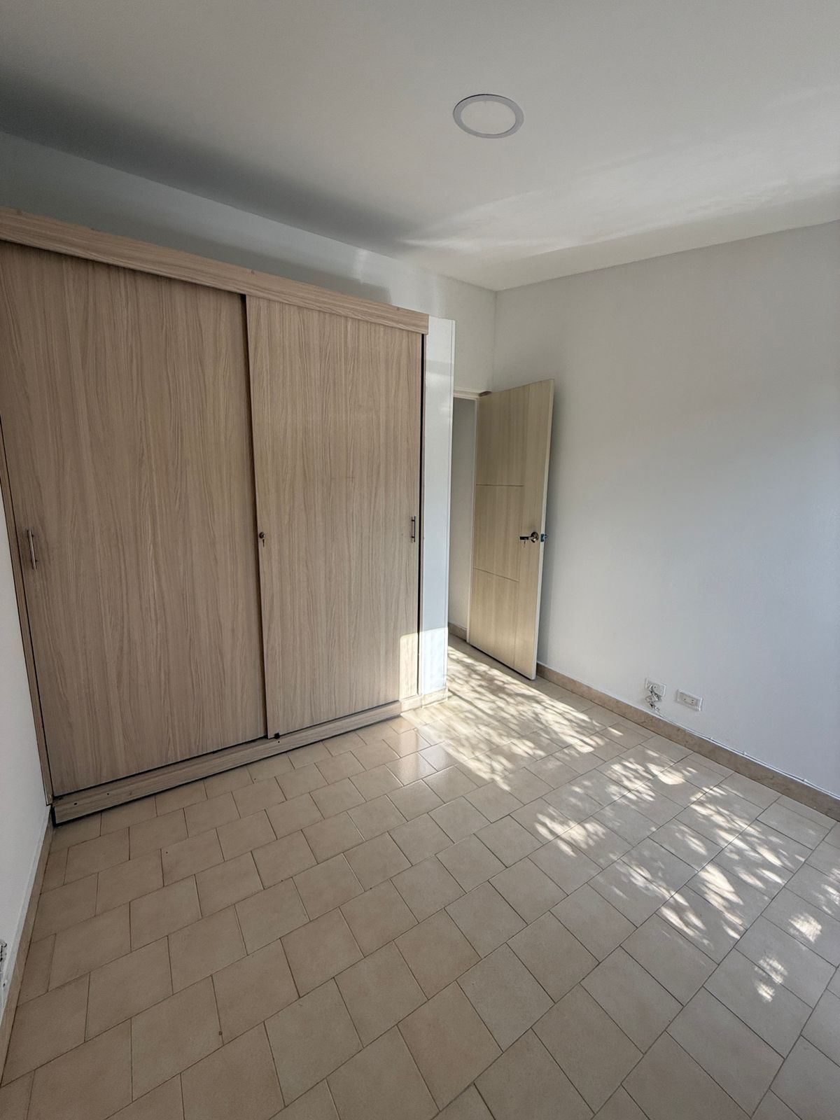 Casa en venta Valle Del Cauca Cali El Limonar 74 m2 Habitaciones 4 Baños 2 Garajes 1 Precio $345000000