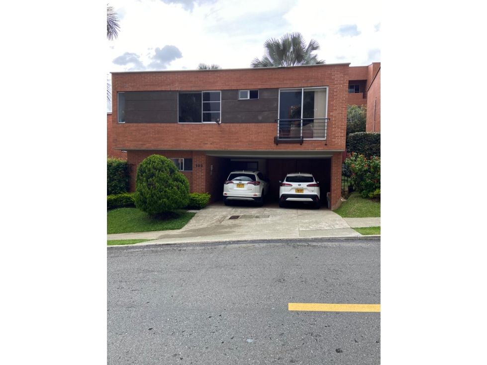 Casa en venta Antioquia Envigado La Mesa 220 m2 Habitaciones 3 Baños 3 Garajes 2 Precio $1730000000